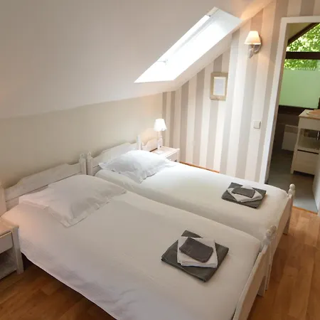Beautiful Chalet Near The Forest In Malmedy, Cleaning Included