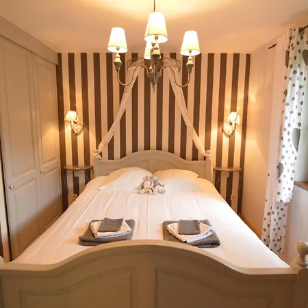 Chalet With Views & Fireplace, Cleaning Included 马尔梅迪